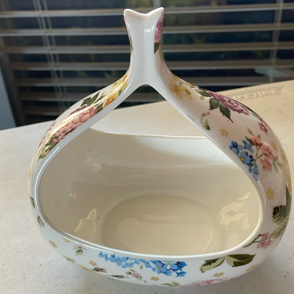 Pink Blue Garden by GRACE TEAWARE Fine Porcelain Basket